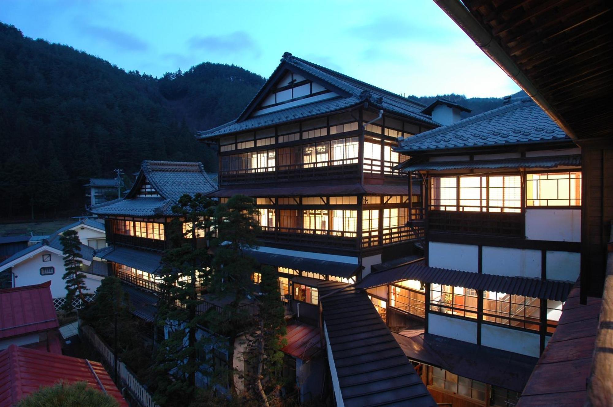 Masuya Ryokan Aoki Экстерьер фото